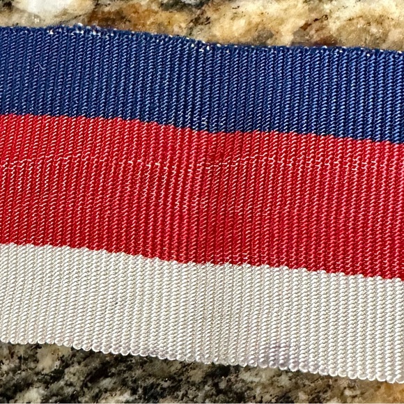 ✨💎GORGEOUS💎✨ GUCCI Sylvie chain crossbody w/ COA, Dustbag & GWP. - Picture 7 of 12